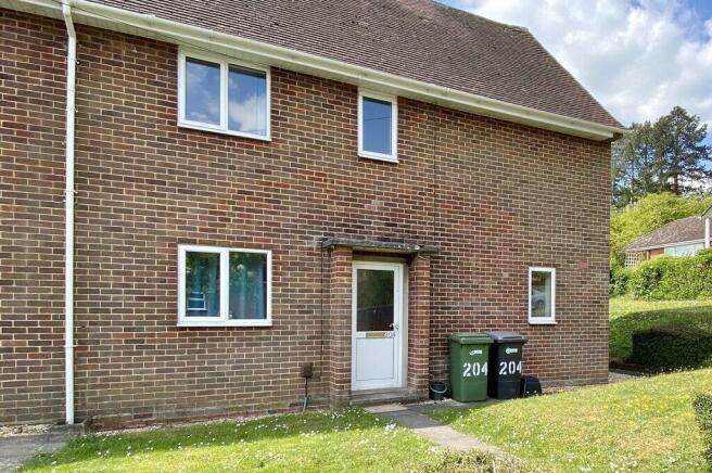 5-bed house on Stanmore Lane, Stanmore, £390,000