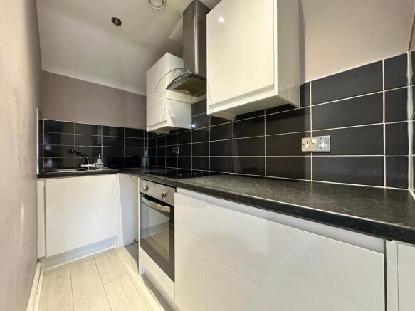 35/36 Hamilton Square, Birkenhead, CH41 photo 4