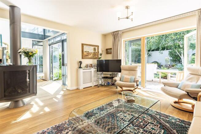 13 St. Nicholas Gr (4).jpg