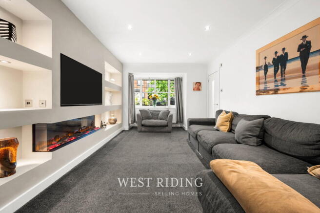 4 bed Detached for sale Image 8