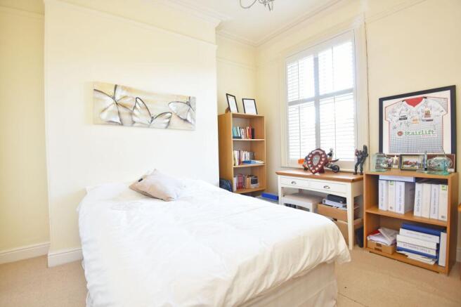 2 bed Flat for sale Image 6