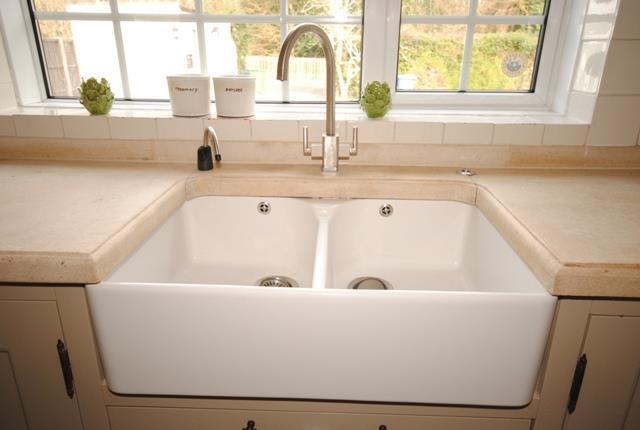 Holly Kit Detail.JPG