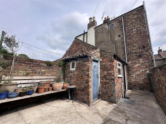 3 bed Semi-Detached for sale Image 10
