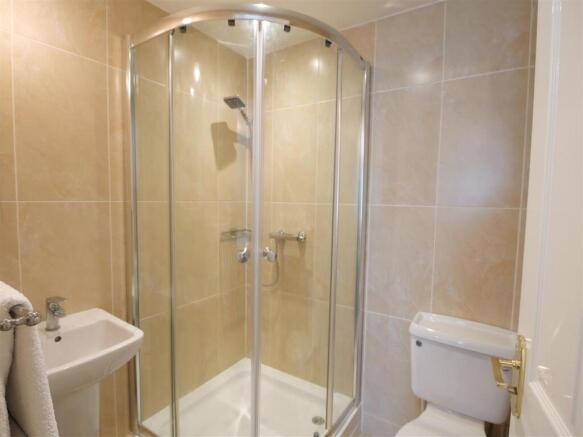 2 bed Apartment for sale Image 10