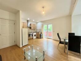 Apartment 18, 1 Fairhope House, Fairhope Avenue, Salford M6 8AZ
