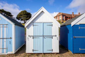6, The Bartlet, Undercliff Road East, Felixstowe IP11 7SN