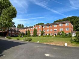 33, Lakeside Gardens, Chapel Road, Ashford TN25 4LN
