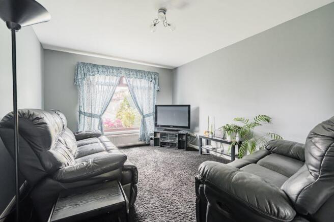 66 Stoneyflatts Crescent, South Queensferry, EH30 9XY photo 4