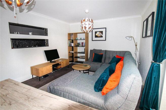 2 bed Apartment for sale Image 7