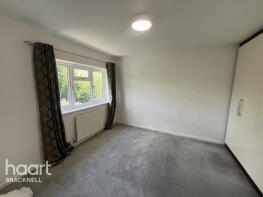 17, Burlsdon Way, Bracknell RG12 2PH