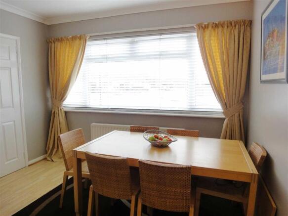 DINING AREA: