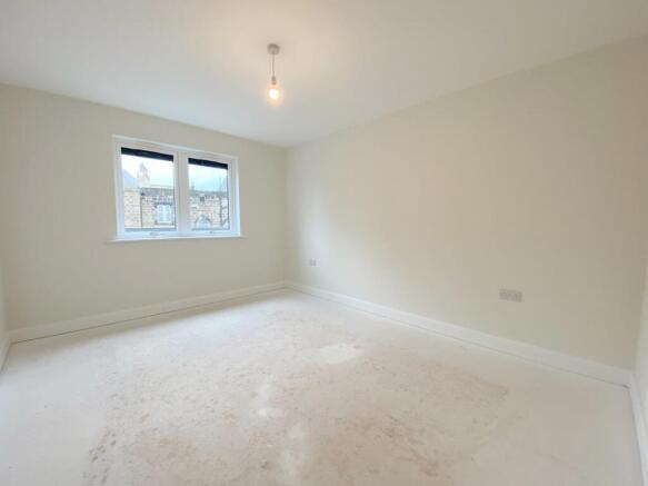 2 bed Flat for sale Image 5