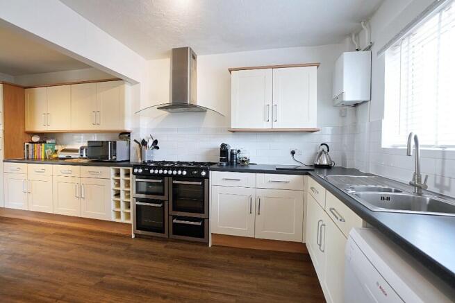 Kitchen breakfast rm