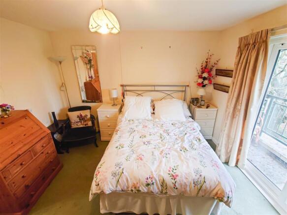 Bedroom again.jpg
