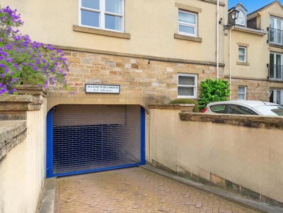 2 bed Retirement Property for sale Image 12