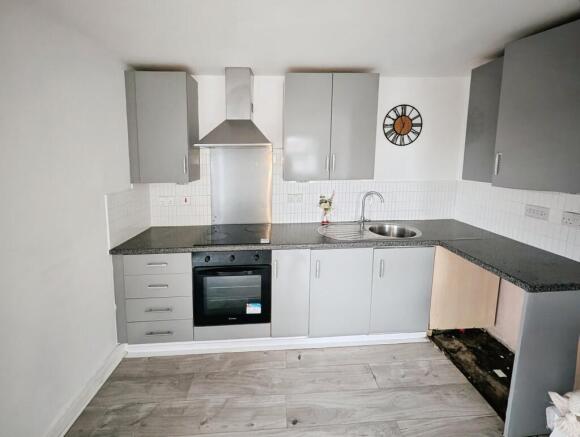 2 bed Apartment for sale Image 7