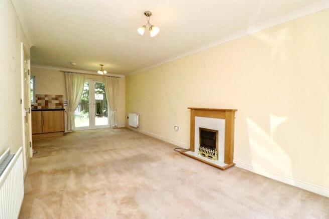 2 bed Apartment for sale Image 4