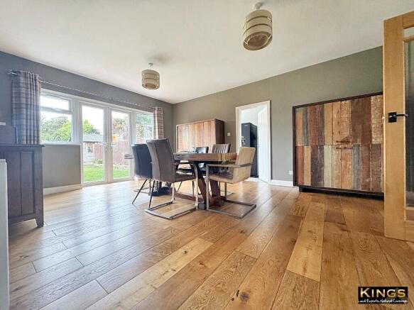 4 bed Detached for sale Image 10