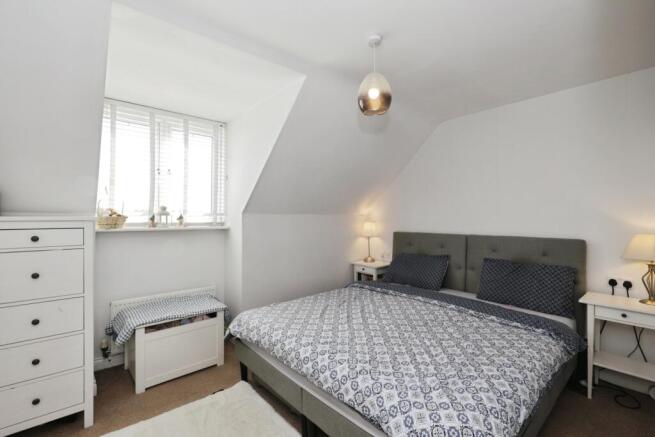 3 bed House for sale Image 11