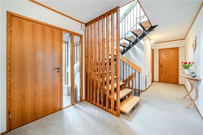 4 bed Detached for sale Image 11