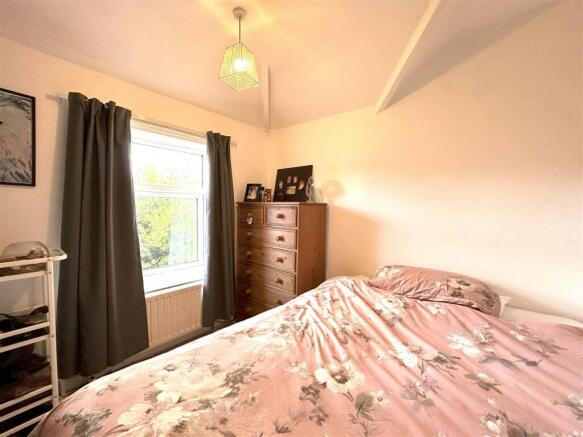 Bedroom 3.jpg