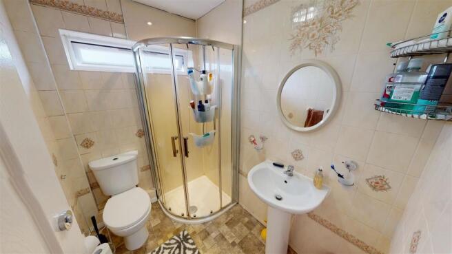 Carmelite Crescent Shower Room
