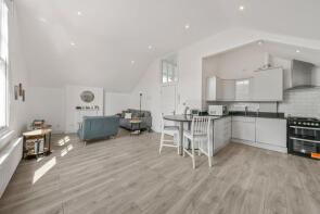 14, Compayne Gardens, London NW6 3DH