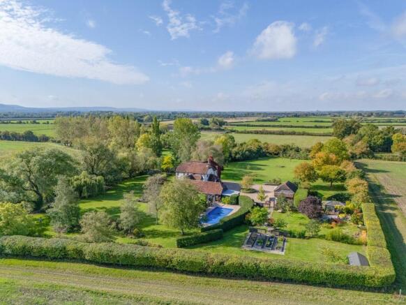 Long Marston, Tring, Hertfordshire, HP23 photo 4