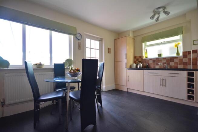 Kitchen/Dining