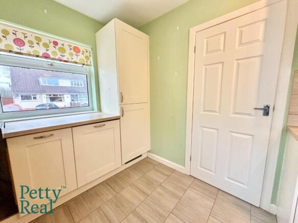 2 bed Semi-Detached Bungalow for sale Image 12
