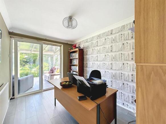 3 bed Detached for sale Image 8