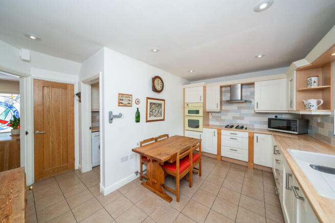 BREAKFAST KITCHEN