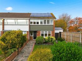 38, Hawkinge Way, Hornchurch RM12 5QA