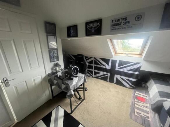 STUDIO BEDROOM