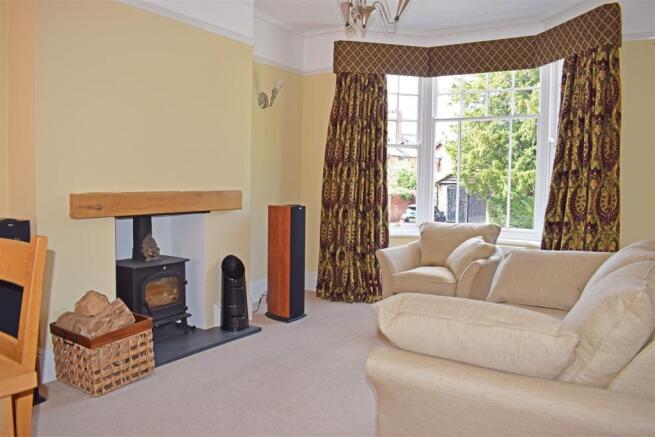 15 Clive Road, dining lounge 2.jpg