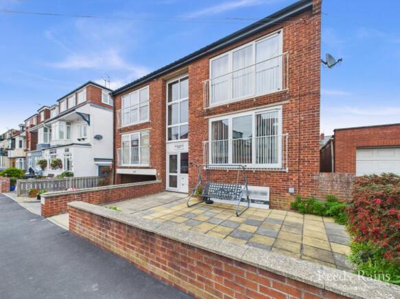 2 bed Apartment for sale Image 12