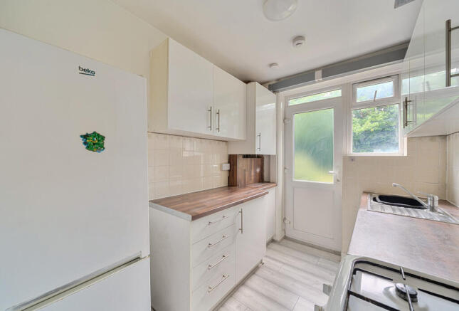 1295844-16-682b38...