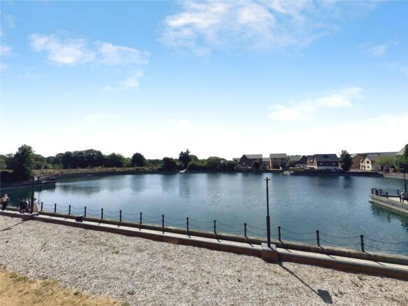 2 bed Flat to rent Image 10