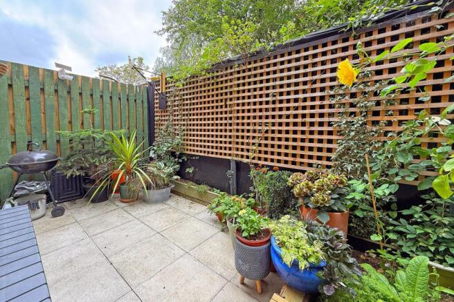 3 bed Terraced for sale Image 3