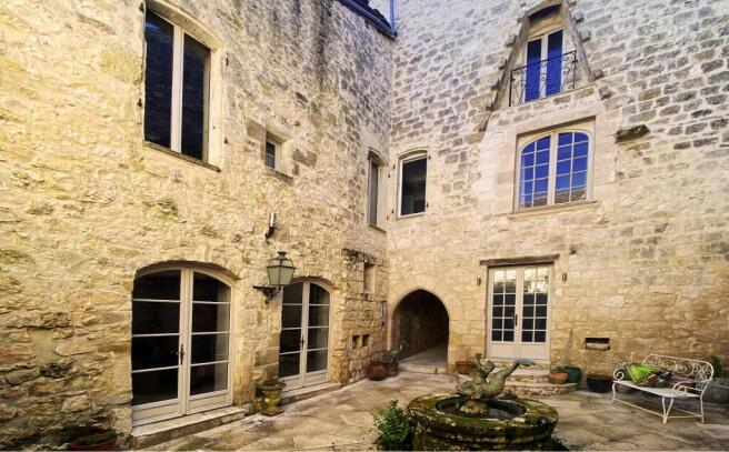 Photo 1