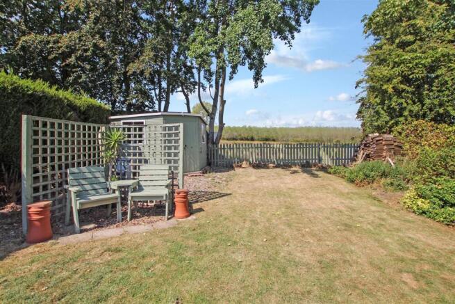 Rear Garden (2).jpg