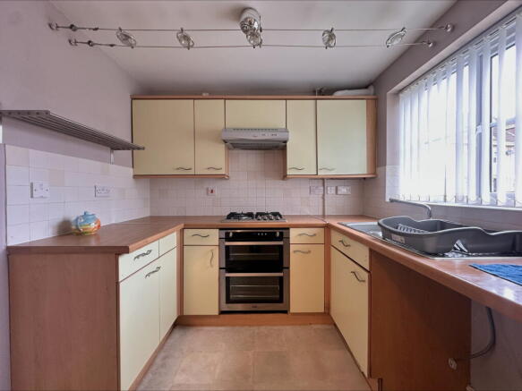 6 oakfields grove -