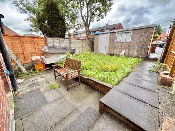 2 bed End of Terrace to rent Image 11