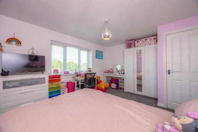 3 bed Town House for sale Image 10