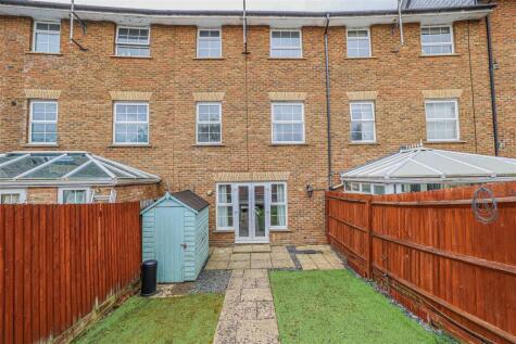 Fourdrinier Way, Hemel Hempstead, HP3