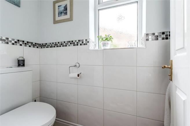 4 bed Detached for sale Image 8