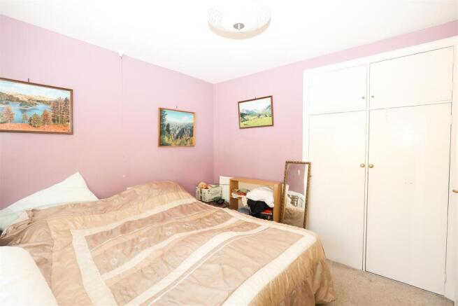 4 bed Detached for sale Image 6