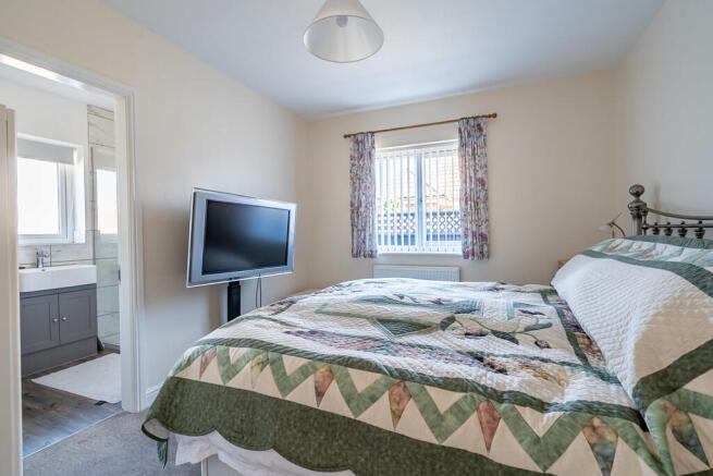 3 bed Detached Bungalow for sale Image 8