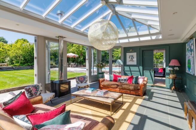 Arbrook Lane, Esher, Surrey, KT10 photo 4