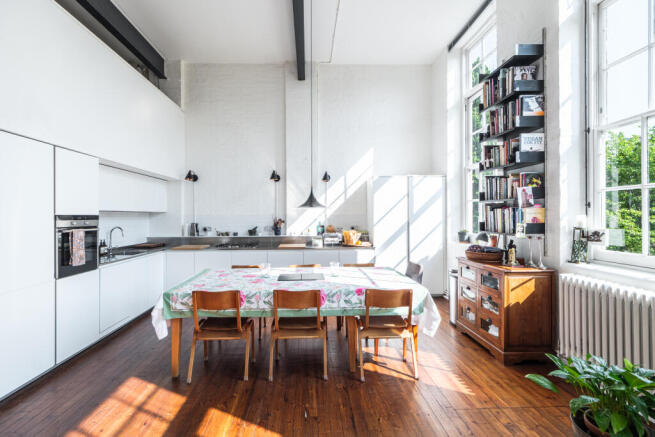 THE-LYCEE-23 (15).jpg